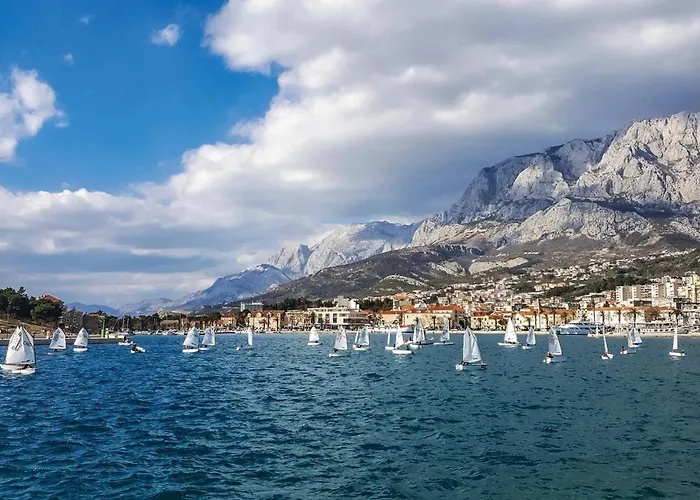 Vakantiehuis In With Jacuzzi Makarska